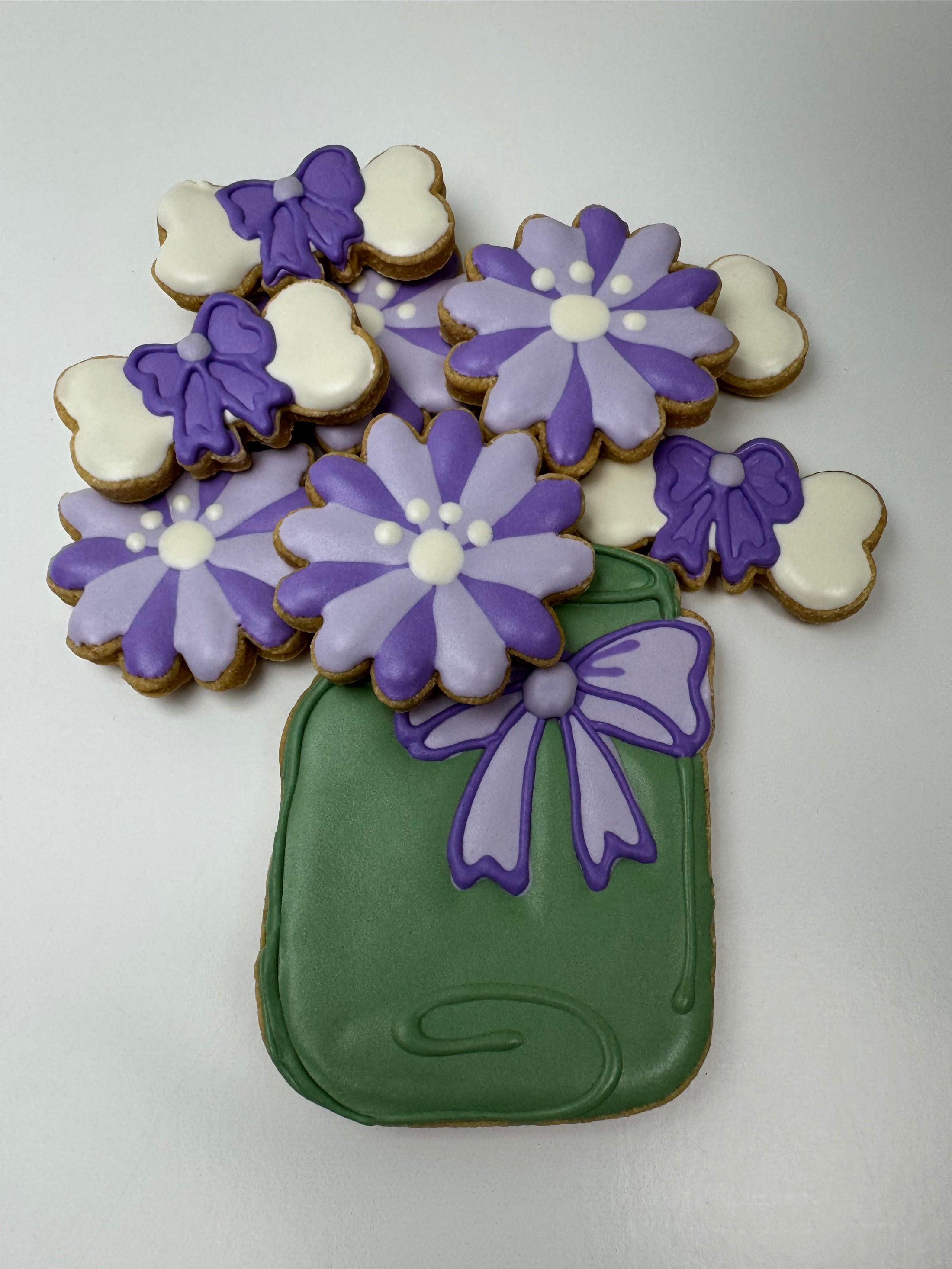VIP Dog Treat Decorating Club - Pastries 4 Pets (Mom's Day - July 4th)